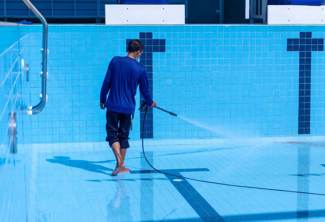 how-to-start-pool-cleaning-business-1-1